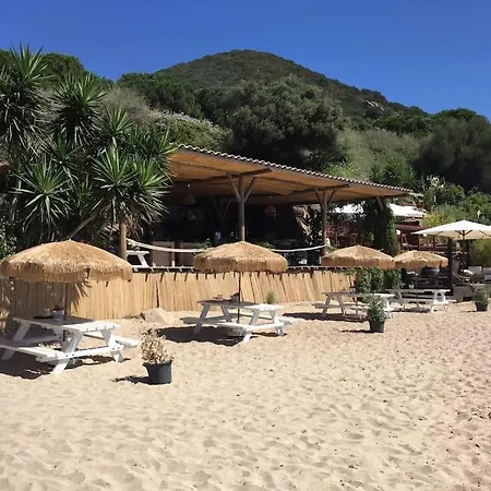 F2 Vue Dans Avec Piscine Apartmán