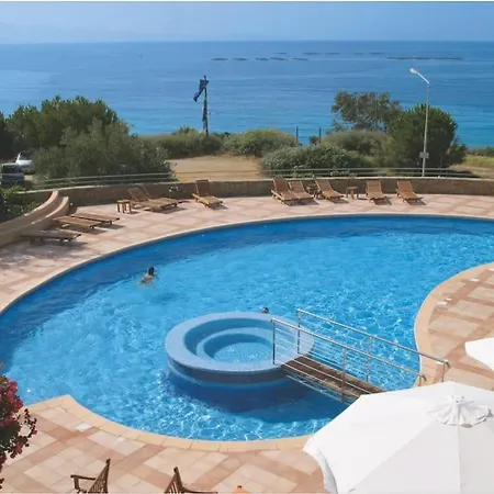 Appartement F2 Vue Dans Résidence Avec Piscine