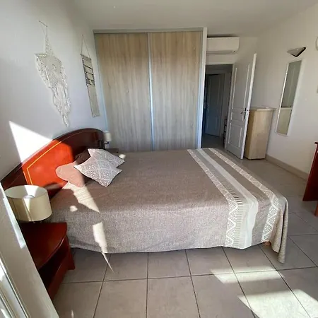 Apartman F2 Vue Dans Avec Piscine