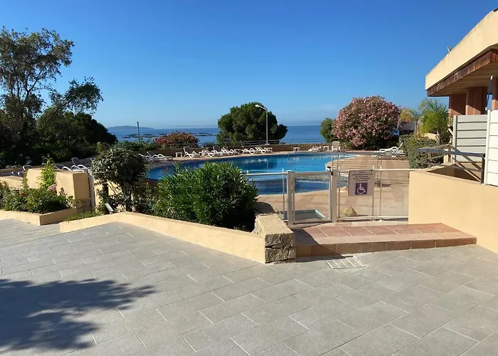 Apartment F2 Vue Dans Avec Piscine